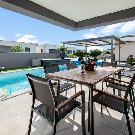 Designer Luna Near The Sea In Volme , Villa *