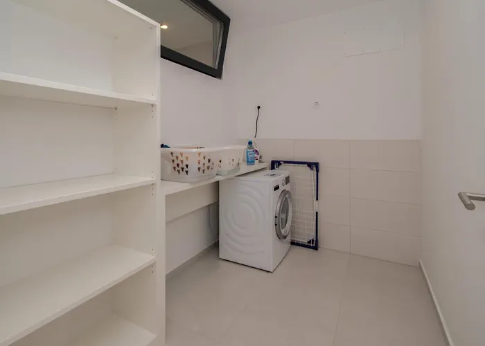 Designer Luna Near The Sea In Volme , Vila *