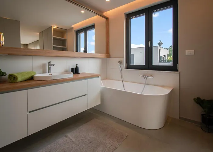 Designer Luna Near The Sea In Volme ,