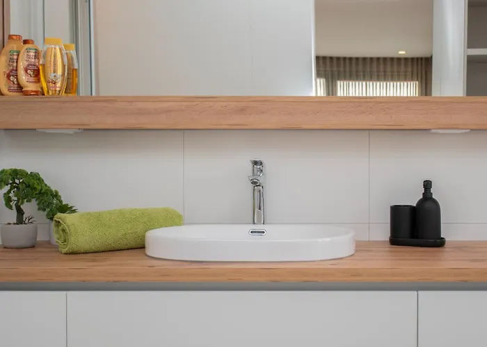 Designer Luna Near The Sea In Volme , * Pula