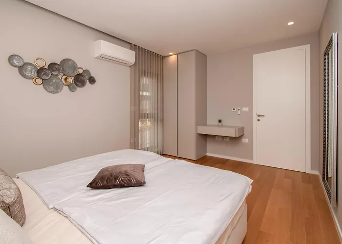 Designer Luna Near The Sea In Volme , Vila *