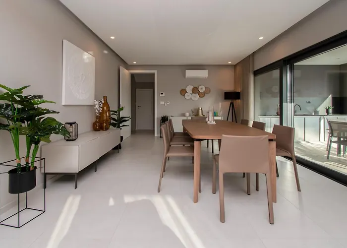 Designer Luna Near The Sea In Volme , Vila Pula