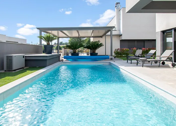 Vila Designer Luna Near The Sea In Volme , *