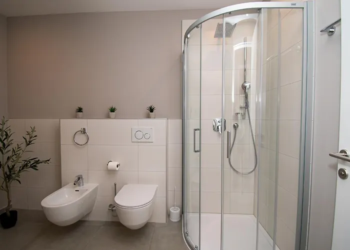 Designer Luna Near The Sea In Volme , Vila Pula