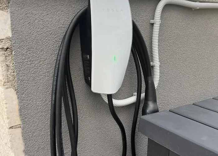 Designer Luna Near The Sea In Volme , Vila Pula